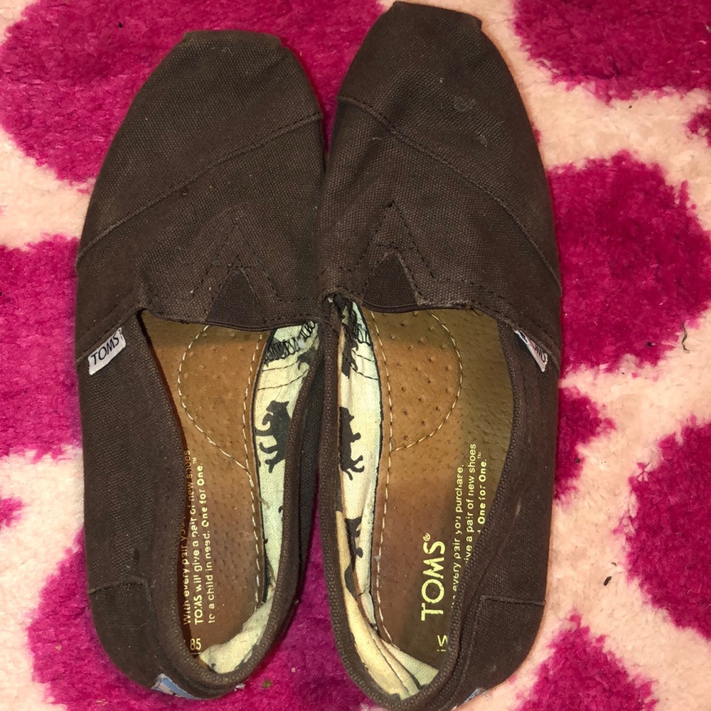 Toms